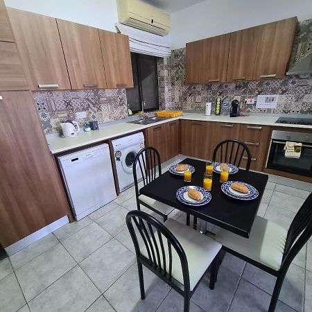 Spacious Seafront Apt Next To Sliema-Valeta Ferry ภายนอก รูปภาพ
