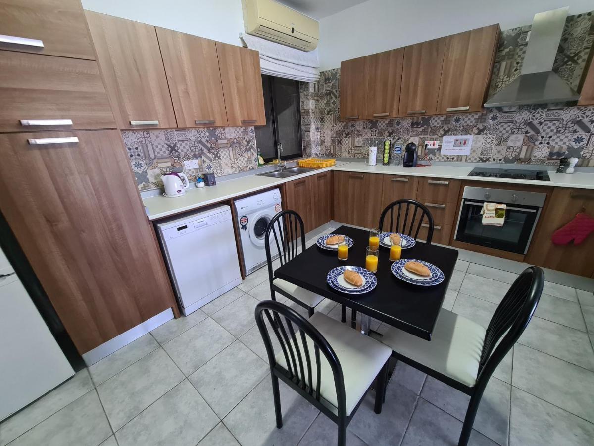 Spacious Seafront Apt Next To Sliema-Valeta Ferry ภายนอก รูปภาพ