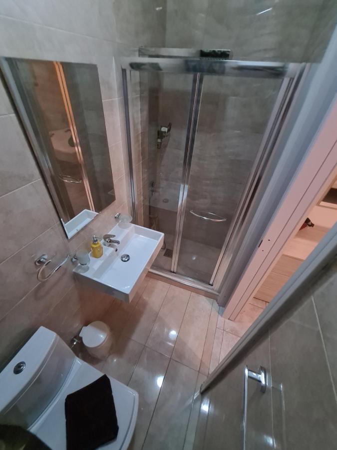 Spacious Seafront Apt Next To Sliema-Valeta Ferry ภายนอก รูปภาพ