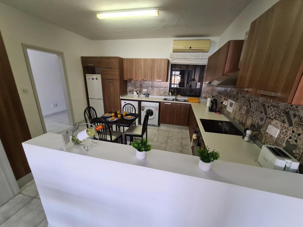 Spacious Seafront Apt Next To Sliema-Valeta Ferry ภายนอก รูปภาพ